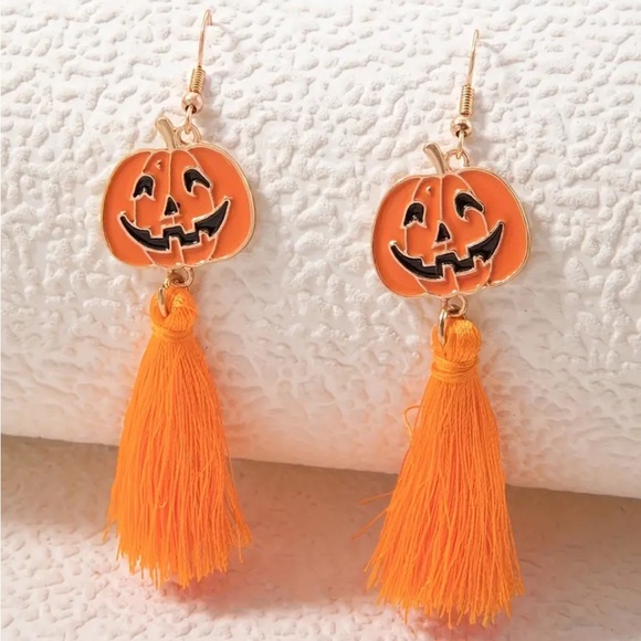 Pumpkin Drop Earrings 🎃🎃🎃 - Picture 2 of 3
